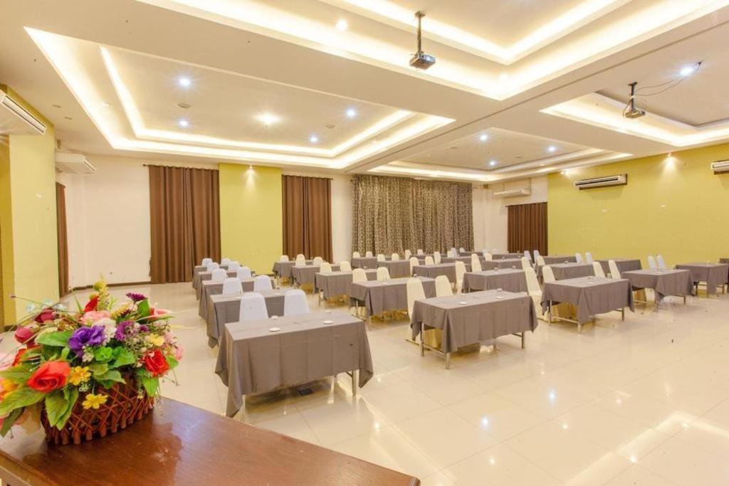 Varee Valley Resort And Restaurant Khon Kaen Exterior photo
